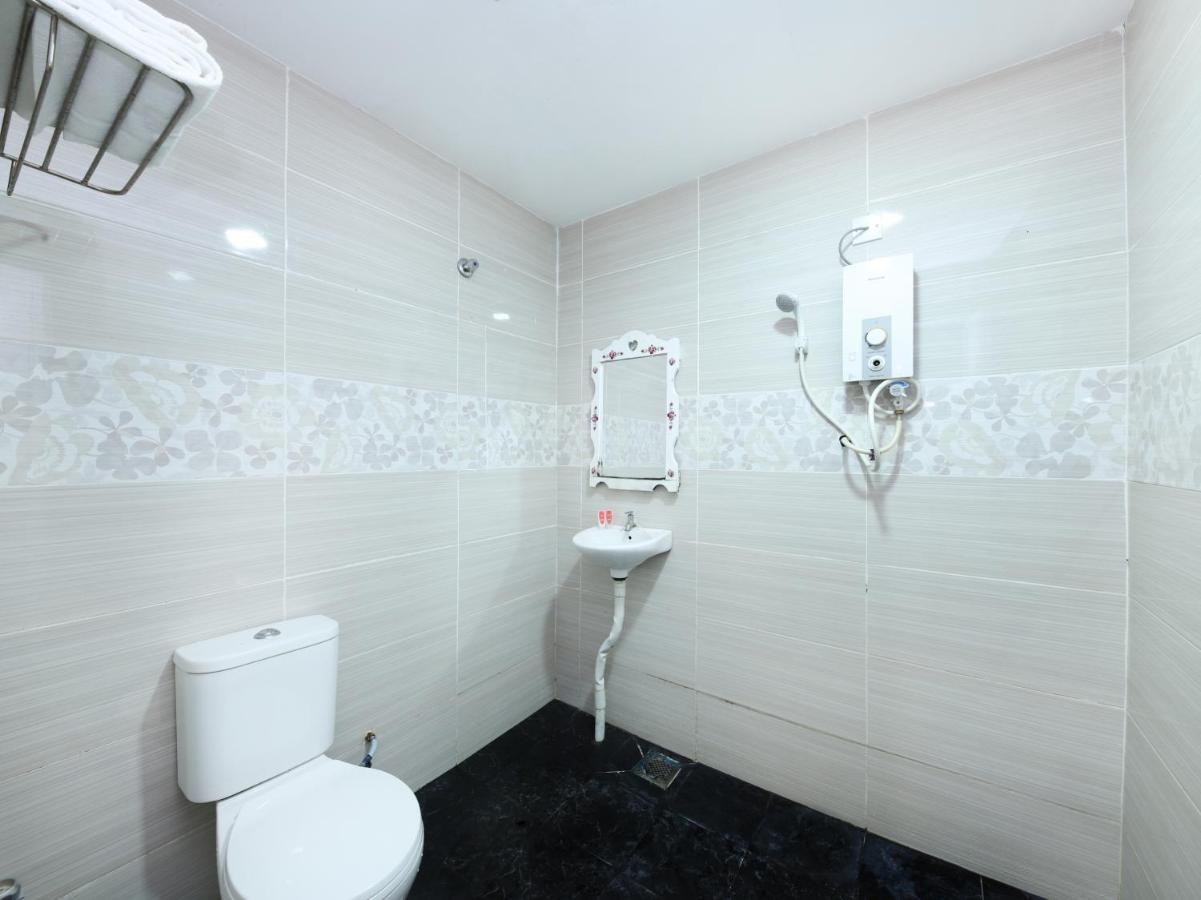 Oyo 1136 Pd Star Hotel Πορτ Ντίξον Εξωτερικό φωτογραφία
